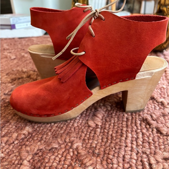 Poppy red Bryr Clogs size 37 - Picture 8 of 13